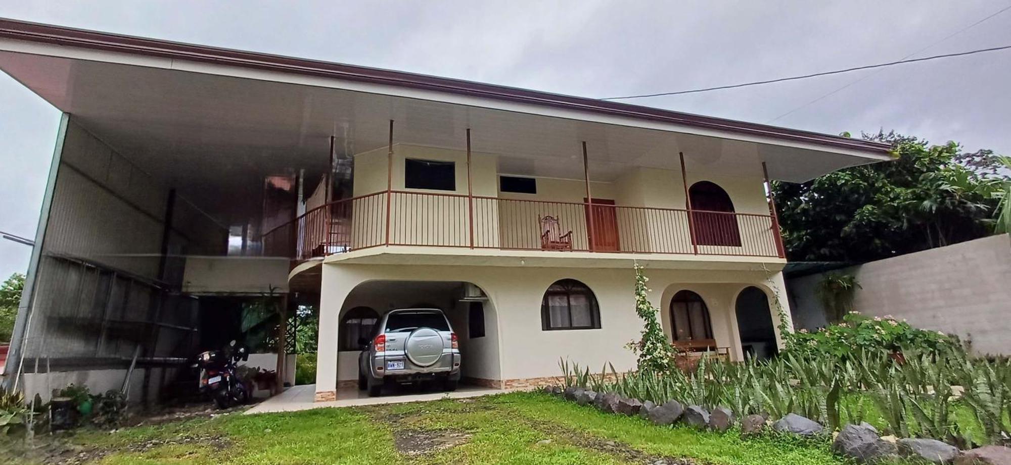 Alinas House Lägenhet La Fortuna Exteriör bild